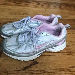 Nike Tennis shoes size 8